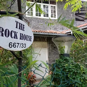  Homestay The Rock House